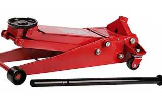 Выбор лучших подкатных домкратов для легковых автомобилей