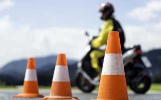 Теперь права на мопед и скутер нужны