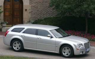 Chrysler 300C 1 (2004-2011) – лимузин или катафалк? Рассмотрим подробнее.