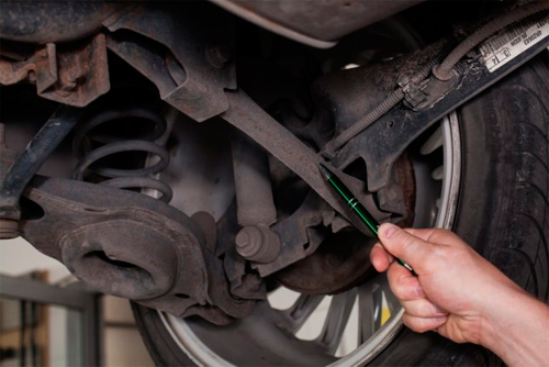 Задний поперечный рычаг Форд Фокус.