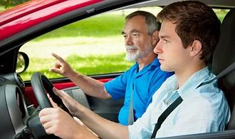 Инструктор по вождению