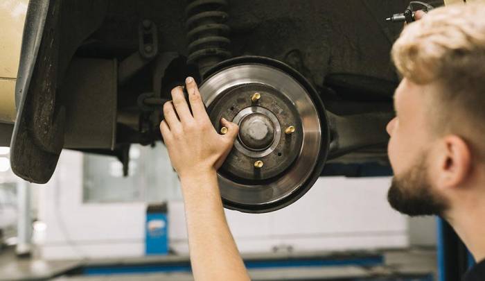 Проверка тормозной системы автомобиля Автомобиль и тормоза