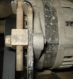 натяжение ремня генератора