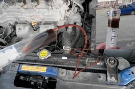 чем откачать масло с двигателя