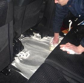 химчистка пола автомобиля