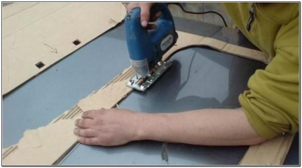 Врезаем люк на крышу авто