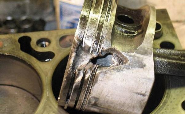 детонация двигателя причины