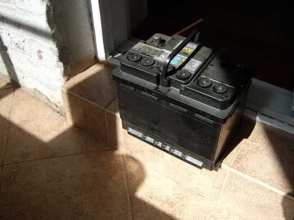 Причины разрядки аккумулятора на автомобиле