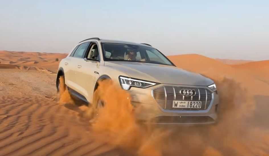 Электрический кроссовер Audi e-tron quattro