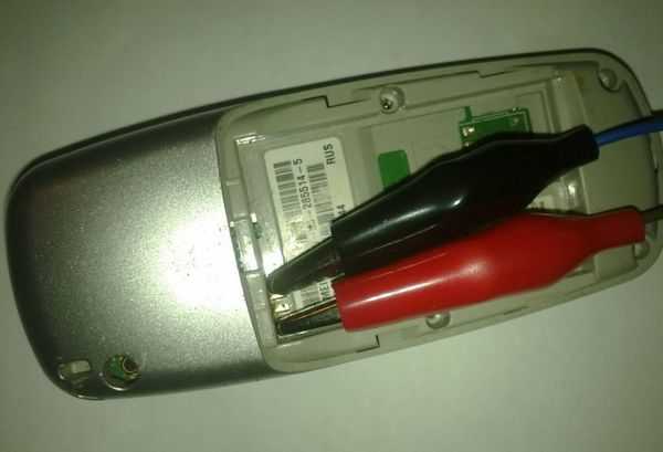 Можно ли включить телефон без аккумулятора