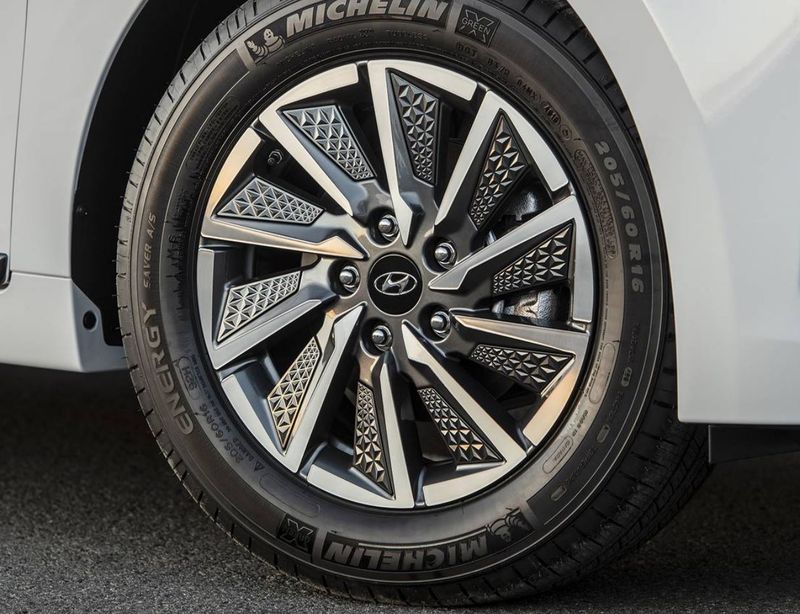 Диск и покрышка Ioniq Electric