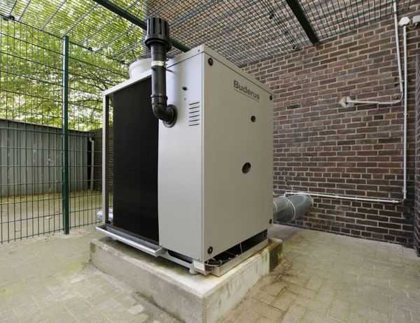 Внешний блок теплового насоса