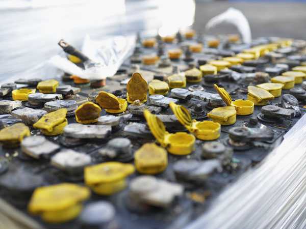 Отработавшие аккумуляторные батареи