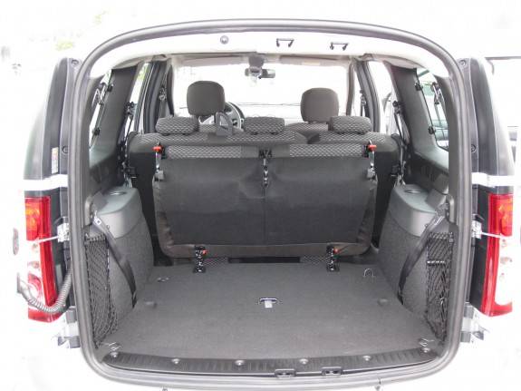 Багажник модели Ларгус Крепления кресел мешают