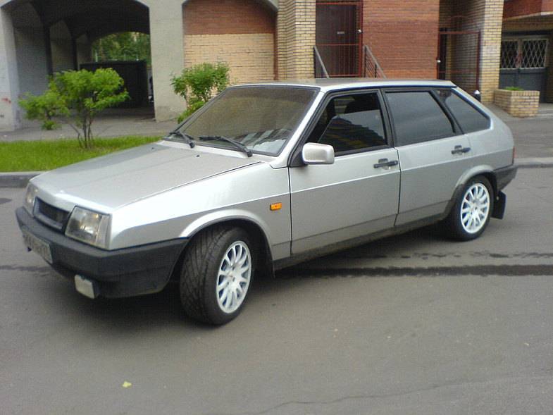 Диски украшают Девятка и эффектные диски