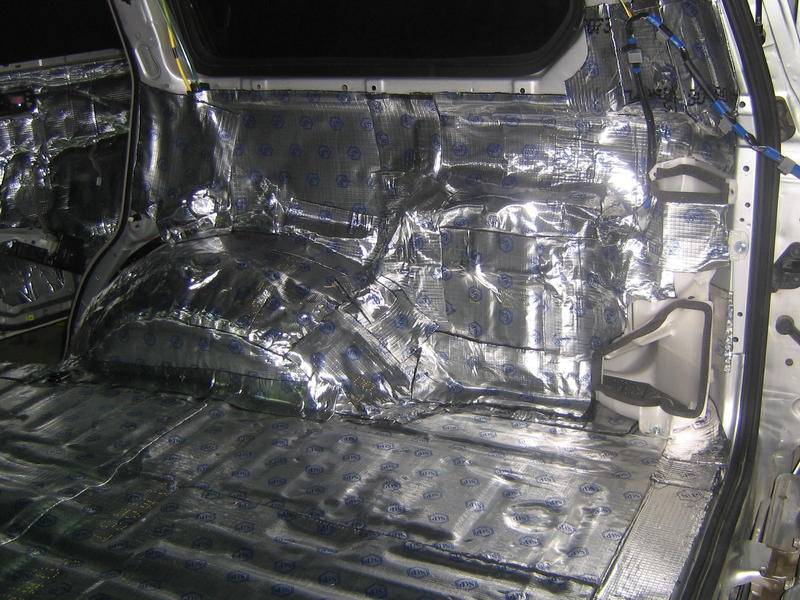 Изоляция багажника Багажник звукоизолирован