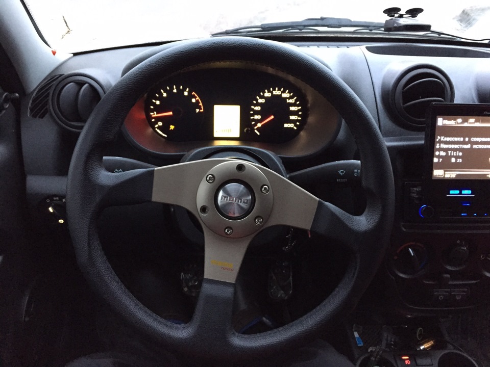 Спортивный руль на Гранте Руль спортивного типа