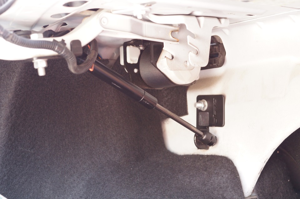 Газовые упоры вместо торсионов Упоры газовые