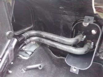 Как поменять патрубок на печку нива шевроле?