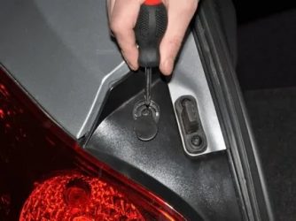 Как снять задний фонарь на шевроле круз?