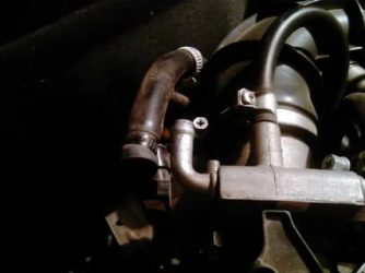 Как убрать воздушную пробку на приоре?