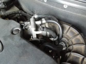 Как убрать воздушную пробку на приоре?