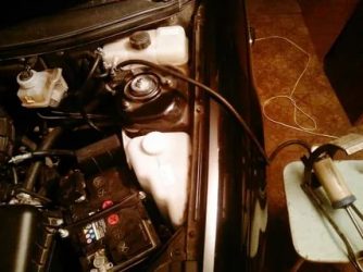 Как убрать воздушную пробку на приоре?