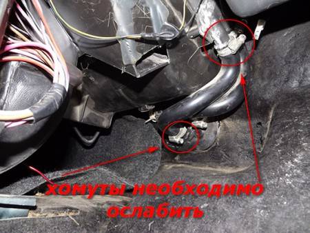 Расположение патрубков Отсоединение патрубков