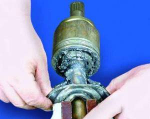 Замена пыльников на ВАЗ